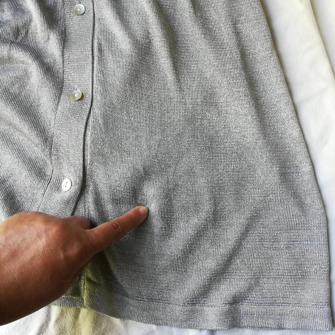 Lichte zilvergrijze vest met lange mouwen maat EUR T.XXL (onvolkomenheden) – photo 19